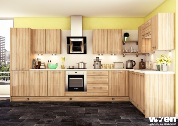 Dalam foto: Dapur terang dengan perabot kayu, dinding kuning dan apron putih