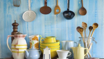 Pinggan mangkuk yang cantik untuk dapur