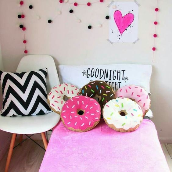 bantal hiasan