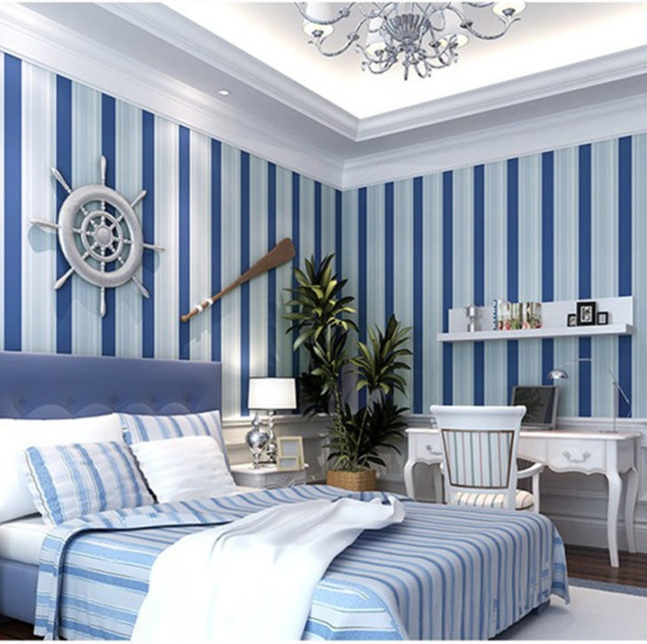bilik tidur berwarna biru